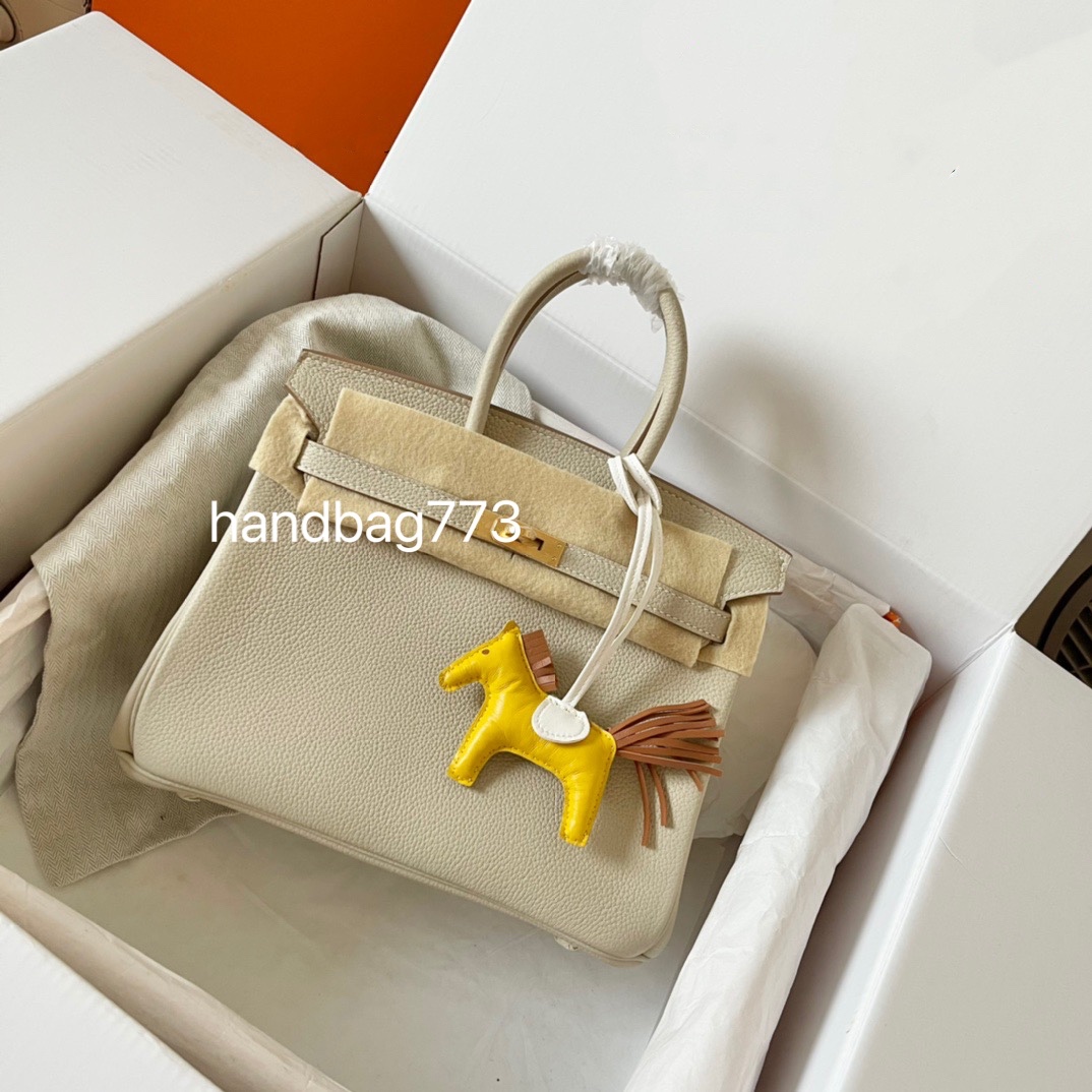 Fashion Bag 35CM 30CM 25CM Women Totes Shoulder bags With Lock Female Real Genuine leather Handbag Scarf Horse Charm, Cream
Fashion Bag 35CM 30CM 25CM Women Totes Shoulder bags With Lock Female Real Genuine leather Handbag Scarf Horse Charm, Cream