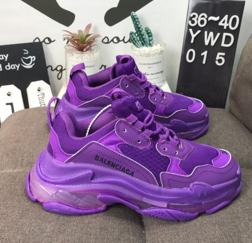 Andd1y_top BALENCAIGA fashion triple s Designers Shoes Crystal Bottoms Mens Womens Casual Paris 17FW Sneakers Vintage Dad Platform Women flats Trainers
Andd1y_top BALENCAIGA fashion triple s Designers Shoes Crystal Bottoms Mens Womens Casual Paris 17FW Sneakers Vintage Dad Platform Women flats Trainers