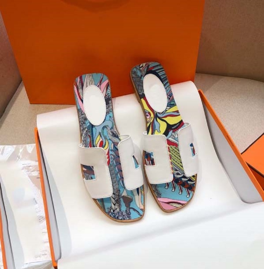 Luxury Designs Sandals Comfort Designer Slippers Trendy Slides Floral Brocade Genuine Leather Flip Flops Women Shoes Sandal with Box Dustbag kjbhv, Black
Luxury Designs Sandals Comfort Designer Slippers Trendy Slides Floral Brocade Genuine Leather Flip Flops Women Shoes Sandal with Box Dustbag kjbhv, Black