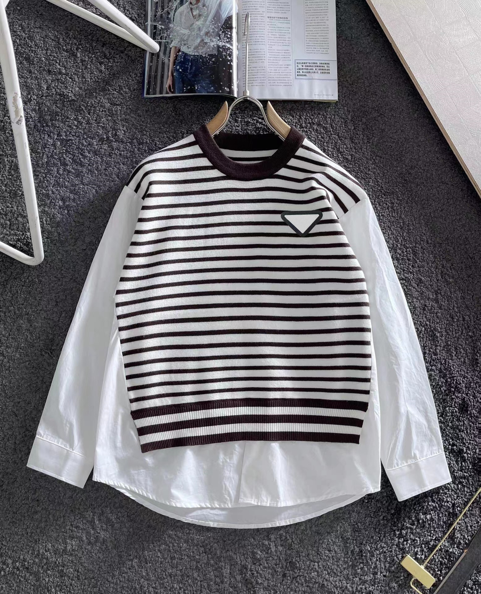 Designer Budge Fashion Men's Sweaters Fake Two-piece Casual Knitted Stripes Matching Shirt Fabric Blue Brown M-3XL, Bag
Designer Budge Fashion Men's Sweaters Fake Two-piece Casual Knitted Stripes Matching Shirt Fabric Blue Brown M-3XL, Bag