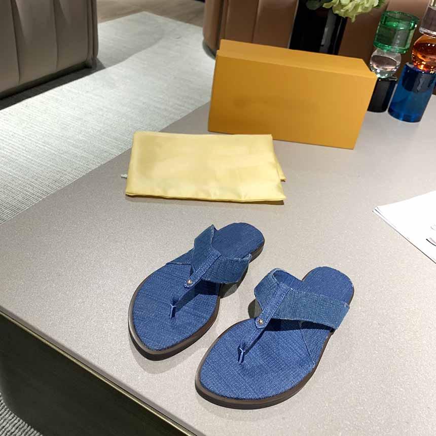 2021 Men Women Slippers Embroidery Sandal Floral Brocade fashion Flip Flops Striped Beach Genuine Leather Dazzle Flowers Slipper personality printing, Box
2021 Men Women Slippers Embroidery Sandal Floral Brocade fashion Flip Flops Striped Beach Genuine Leather Dazzle Flowers Slipper personality printing, Box