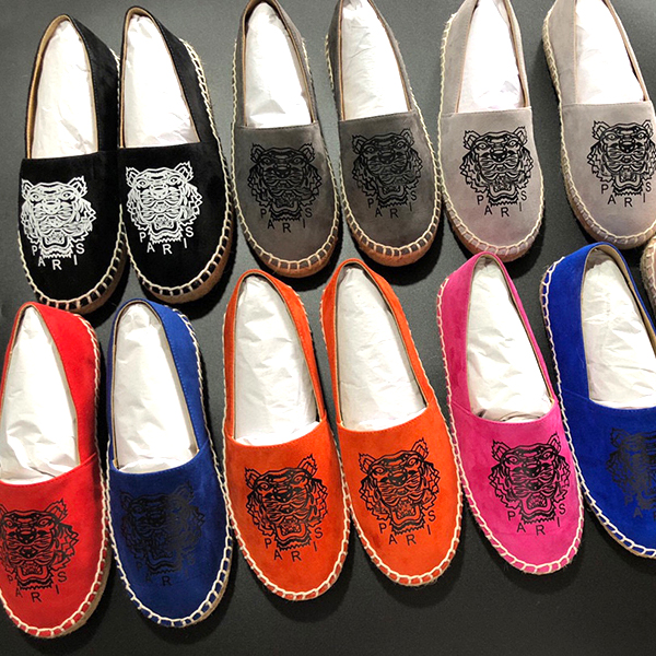 Luxury men designer Espadrilles sandals tiger Loafers shoes Women flat Leathe and Suede Fashion casual shoe Outdoor Sexy lady Platform Sandal NO302, Sock
Luxury men designer Espadrilles sandals tiger Loafers shoes Women flat Leathe and Suede Fashion casual shoe Outdoor Sexy lady Platform Sandal NO302, Sock