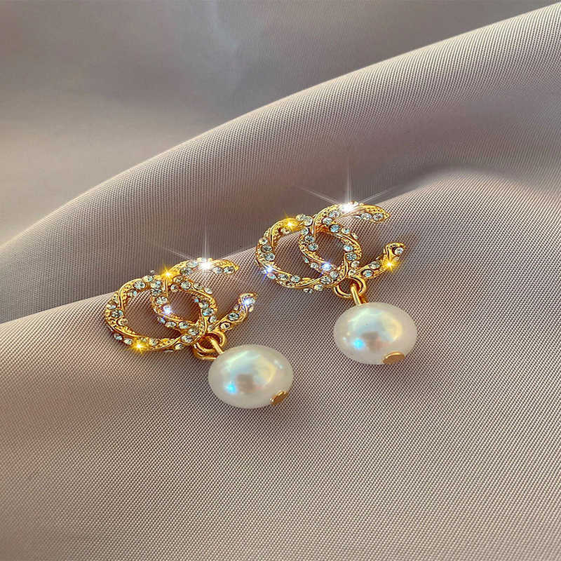 earrings and Pearl earrings, high quality atmosphere, double-C 2021 fashion crystal small fragrance sier needle female, Silver
earrings and Pearl earrings, high quality atmosphere, double-C 2021 fashion crystal small fragrance sier needle female, Silver