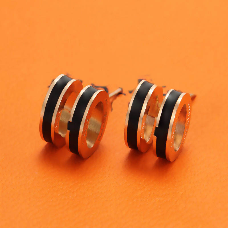Designer Earrings Love Charm Color twist stud women Party Screw herme earring Wedding Couple Gift carti Fashion Luxury Jewelry cfhsh
Designer Earrings Love Charm Color twist stud women Party Screw herme earring Wedding Couple Gift carti Fashion Luxury Jewelry cfhsh
