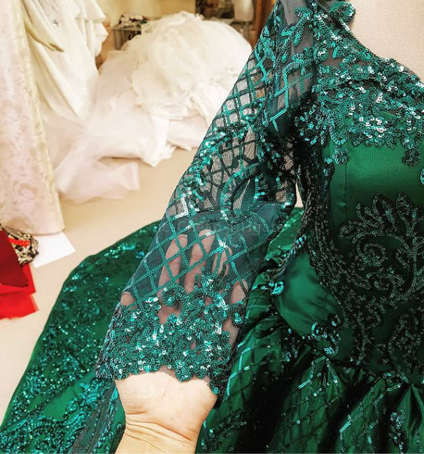 2021 Plus Size Arabic Aso Ebi Luxurious Lace Hunter Green Wedding Gowns Long Sleeves Ball Gown Vintage Sparkly Bridal Dresses ZJ154