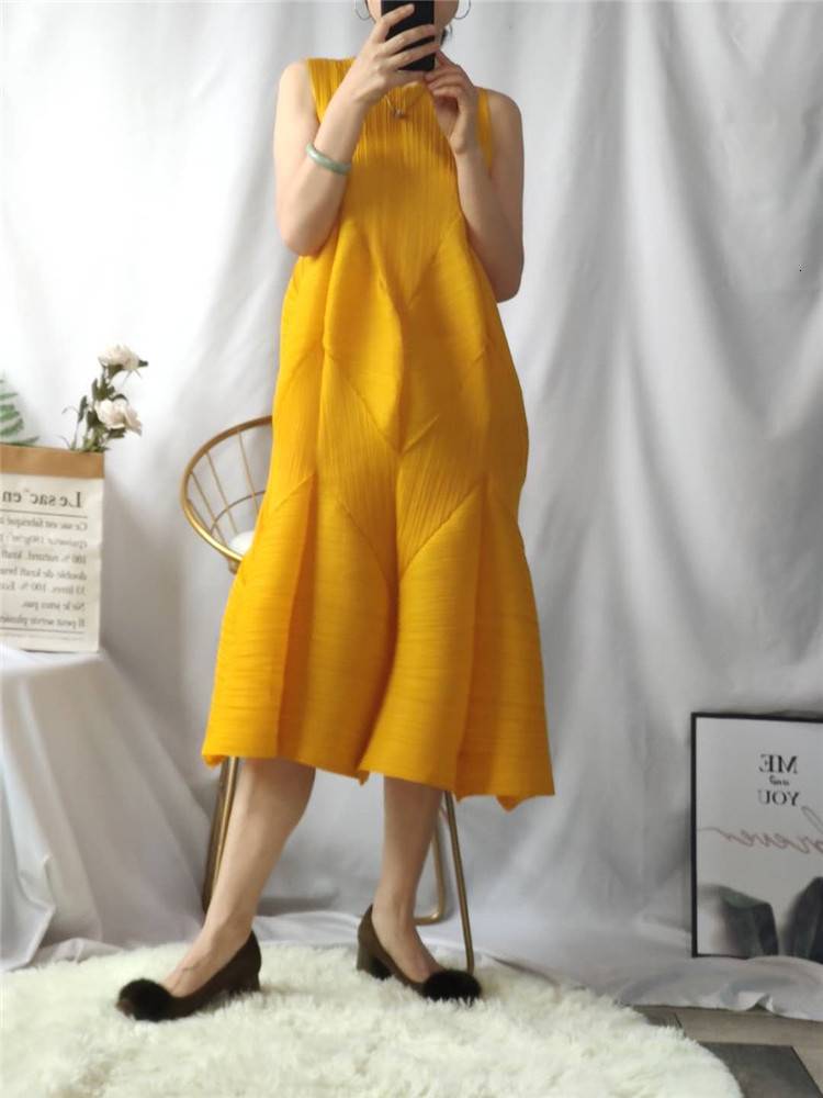 2021 New Es Summer Long Pleated Lantern Large Size Loose Sleeveless Bud Women Sunes Jjpi, Fuchsia
2021 New Es Summer Long Pleated Lantern Large Size Loose Sleeveless Bud Women Sunes Jjpi, Fuchsia