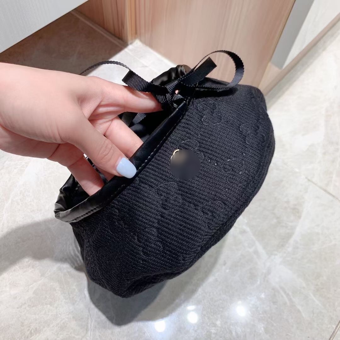 2021 women beret caps high quality cotton black khaki luxury designer beanies autumn winter
2021 women beret caps high quality cotton black khaki luxury designer beanies autumn winter