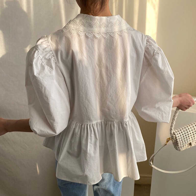 Korejpaa Women Shirt Summer Korean Chic All-Match Doll Collar Lace Stitch Single-Breasted Pleated Loose Puff Sleeve Blouses 210526
