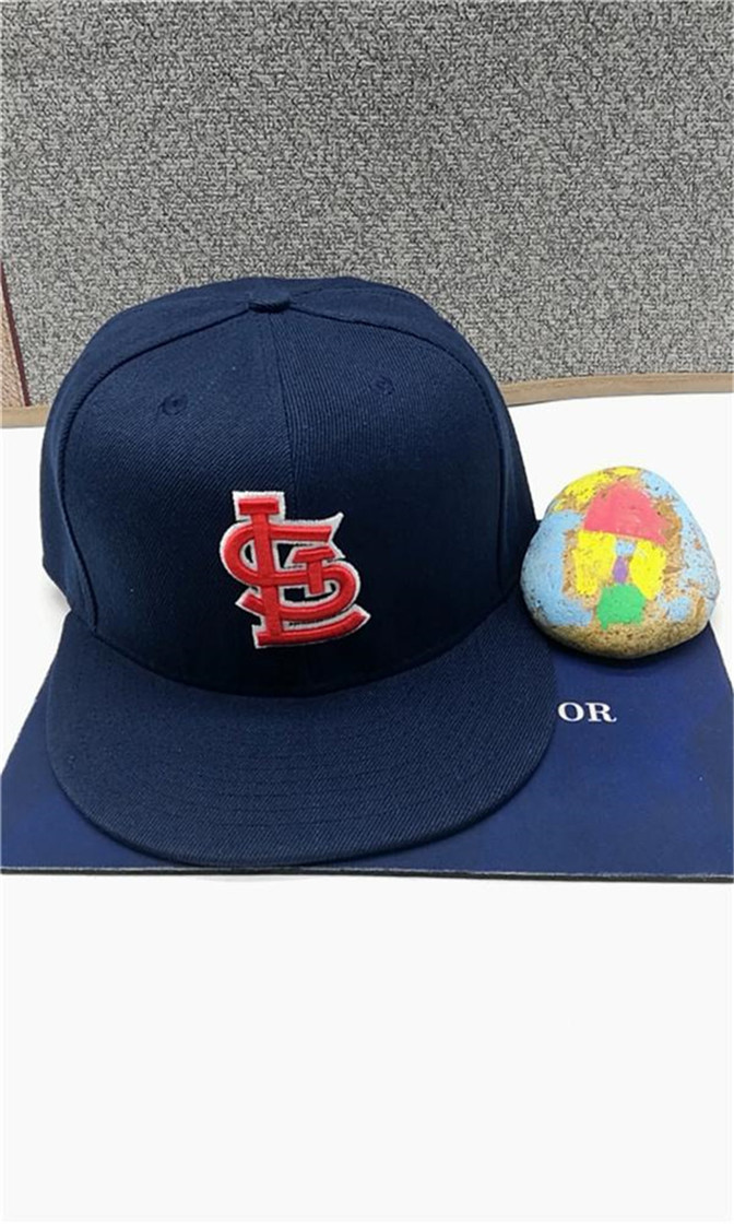 Ready Stock Men's Fitted Hats Man Cool Baseball Caps Adult Flat Peak Hip Hop Toronto Fitted Cap Men Women Full Closed Gorra, Blue;gray
Ready Stock Men's Fitted Hats Man Cool Baseball Caps Adult Flat Peak Hip Hop Toronto Fitted Cap Men Women Full Closed Gorra, Blue;gray