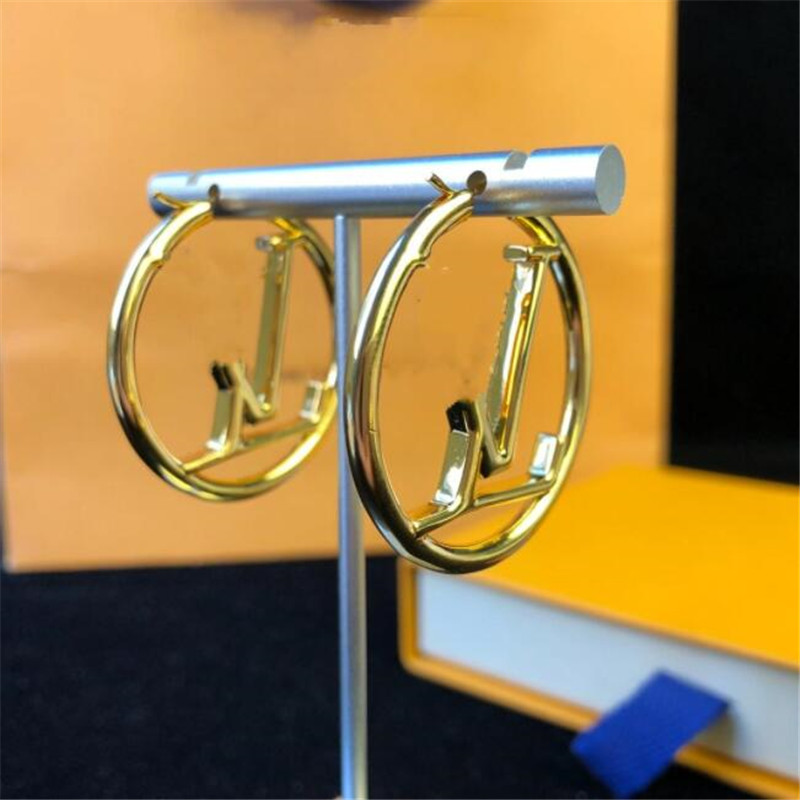 2021 Hot Sale Fashion gold hoop earrings for lady Women Party earring New Wedding Lovers gift engagement Jewelry for Bride
2021 Hot Sale Fashion gold hoop earrings for lady Women Party earring New Wedding Lovers gift engagement Jewelry for Bride