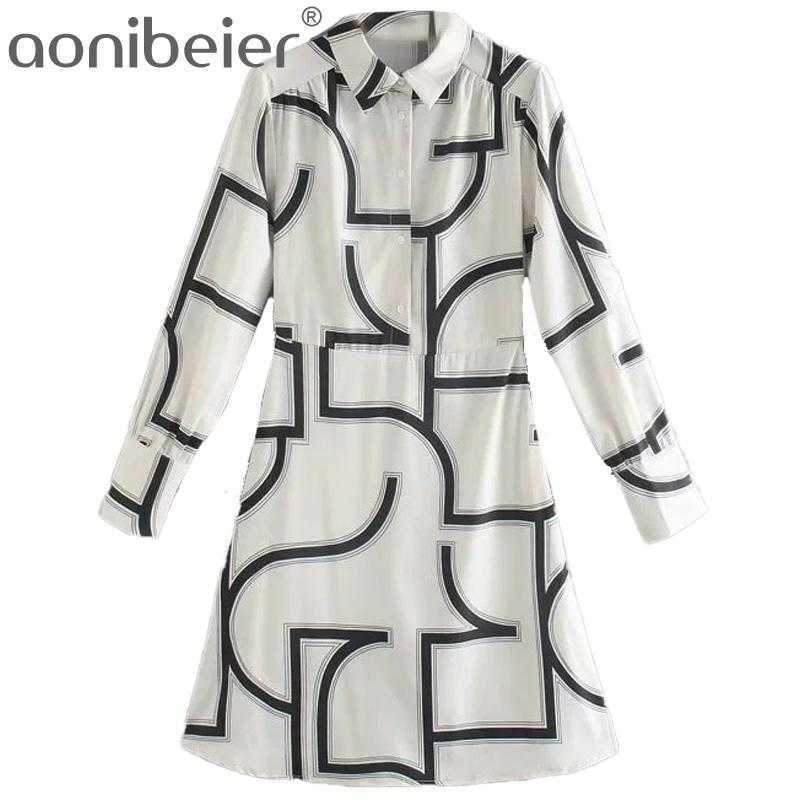 Summer Fashion Turn Down Collar Button Front High Waist Women Casual Dress Linear Print Female Knee Length 210604
Summer Fashion Turn Down Collar Button Front High Waist Women Casual Dress Linear Print Female Knee Length 210604