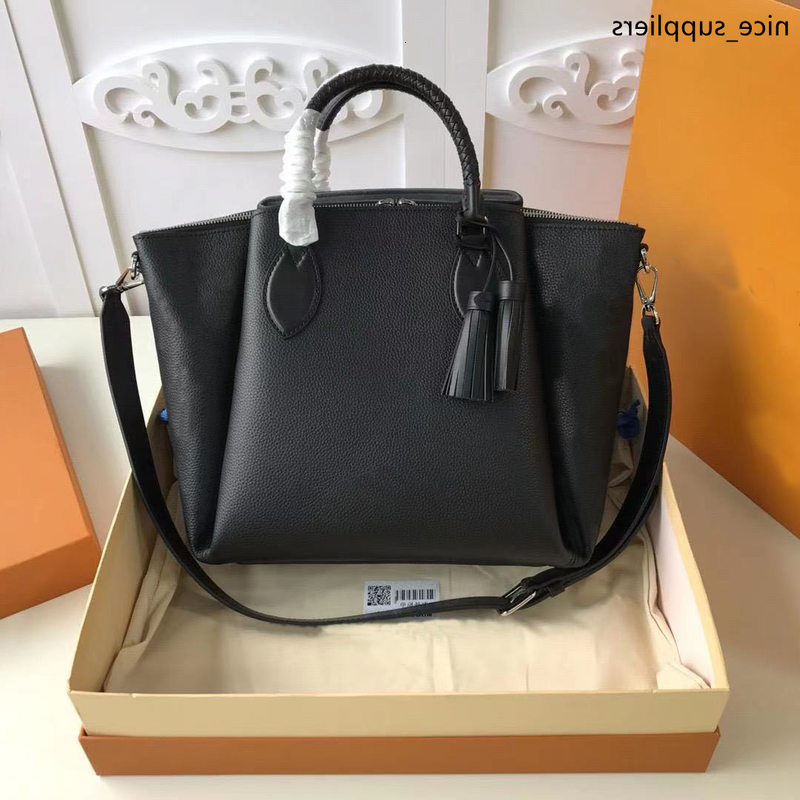 M55029 Classic HAUMEA totes Handbags Fashion ladies MAHlNA Zipper Bag Crossbody Women Real Leather Shoulder Bags with tassels M55030 M55031, Grey
M55029 Classic HAUMEA totes Handbags Fashion ladies MAHlNA Zipper Bag Crossbody Women Real Leather Shoulder Bags with tassels M55030 M55031, Grey