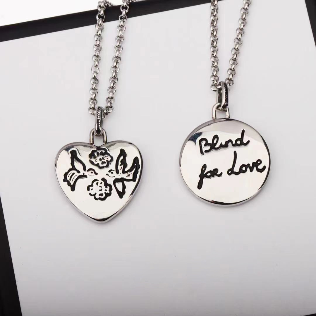 Blind For Love Original Silver Necklace Charm Heart Tiger Lovebirds Pendant Necklaces Designer 1:1 Key Women DIY Hearts Charm Luxury Jewelry Gift Clavicle Chain
Blind For Love Original Silver Necklace Charm Heart Tiger Lovebirds Pendant Necklaces Designer 1:1 Key Women DIY Hearts Charm Luxury Jewelry Gift Clavicle Chain