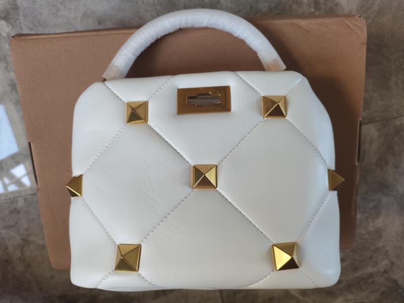 Realfine888 3A V0197 22cm Women's Small Roman Stud Top Handle Bags Fashion Handbags Crochet Purse with Dust bag, V0197 21cm 3a_04
Realfine888 3A V0197 22cm Women's Small Roman Stud Top Handle Bags Fashion Handbags Crochet Purse with Dust bag, V0197 21cm 3a_04