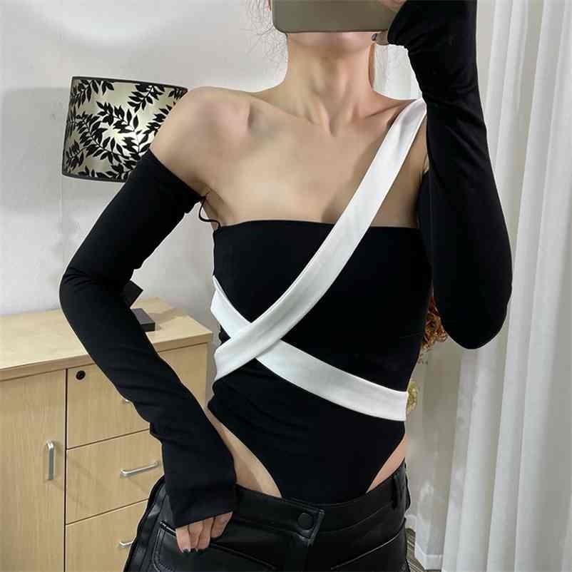 Women Black Sexy Wrap The Shoulder Strap Bra T-shirt Long Sleeve Even Crotch Fashion Spring Summer 11B114 210525 
Women Black Sexy Wrap The Shoulder Strap Bra T-shirt Long Sleeve Even Crotch Fashion Spring Summer 11B114 210525