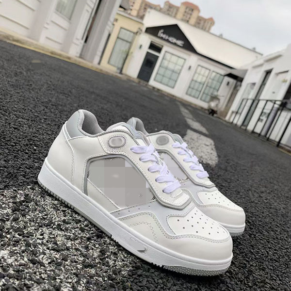 Valentin New fashion sneakers high and low top retro diagonal leather technical shoes men and women new sports casual shoes
Valentin New fashion sneakers high and low top retro diagonal leather technical shoes men and women new sports casual shoes