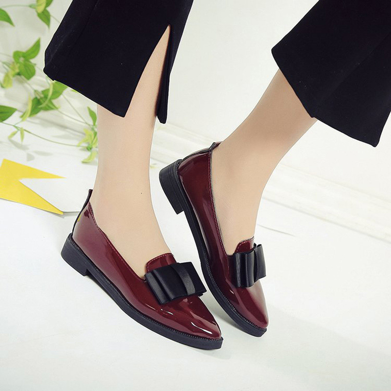 Butterfly Women's Shoes Home Slipping on Low Heels of Women Staring at a Thick Female Uniform Fahion N5nr, Black
Butterfly Women's Shoes Home Slipping on Low Heels of Women Staring at a Thick Female Uniform Fahion N5nr, Black