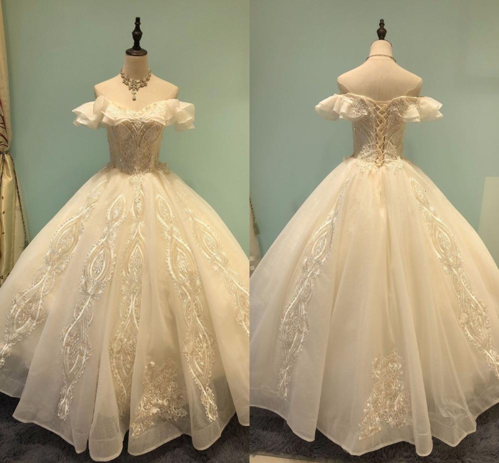 2021 New Sexy Light Champagne Sweetheart Lace Ball Wedding Es Applique Beaded Flowers Bride Gown Vestido De Noiva U2ru
2021 New Sexy Light Champagne Sweetheart Lace Ball Wedding Es Applique Beaded Flowers Bride Gown Vestido De Noiva U2ru