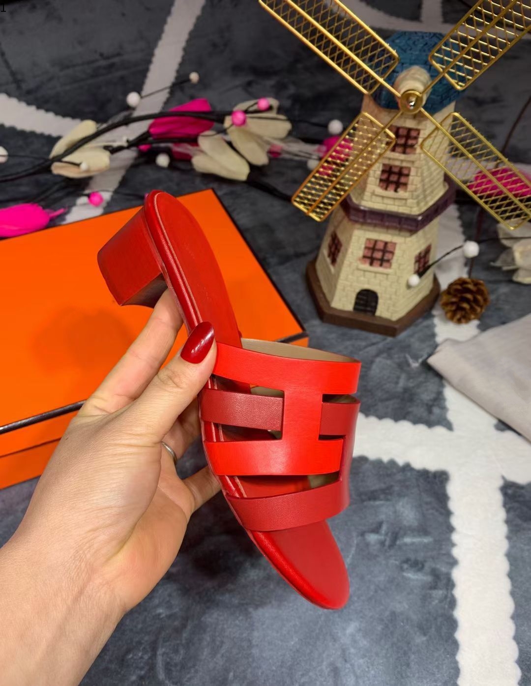 Brand-name slippers ladies sandals rubber slippers flat shoes slippers party wedding shoes mjhe002
Brand-name slippers ladies sandals rubber slippers flat shoes slippers party wedding shoes mjhe002
