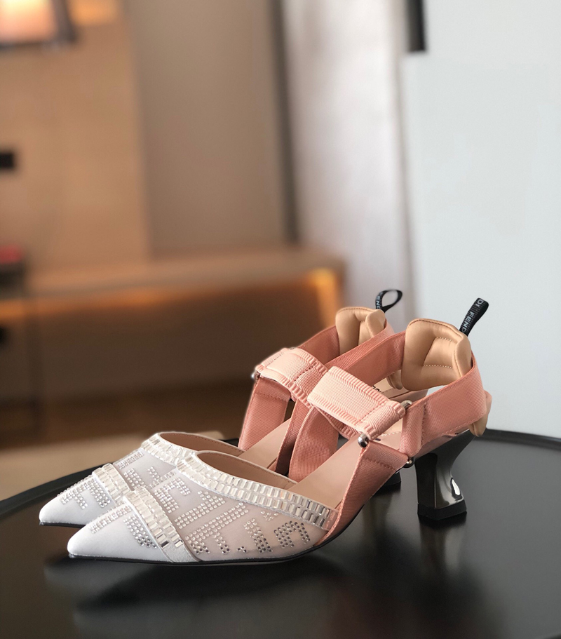 2021 fashion High Heels Shoes Designer Women Pointed Toe Low Heel Shoess Woman Gladiaor Sandals Lady Brand Design Mesh womens Shoe with box size 35-41 -BB327, Picture color
2021 fashion High Heels Shoes Designer Women Pointed Toe Low Heel Shoess Woman Gladiaor Sandals Lady Brand Design Mesh womens Shoe with box size 35-41 -BB327, Picture color
