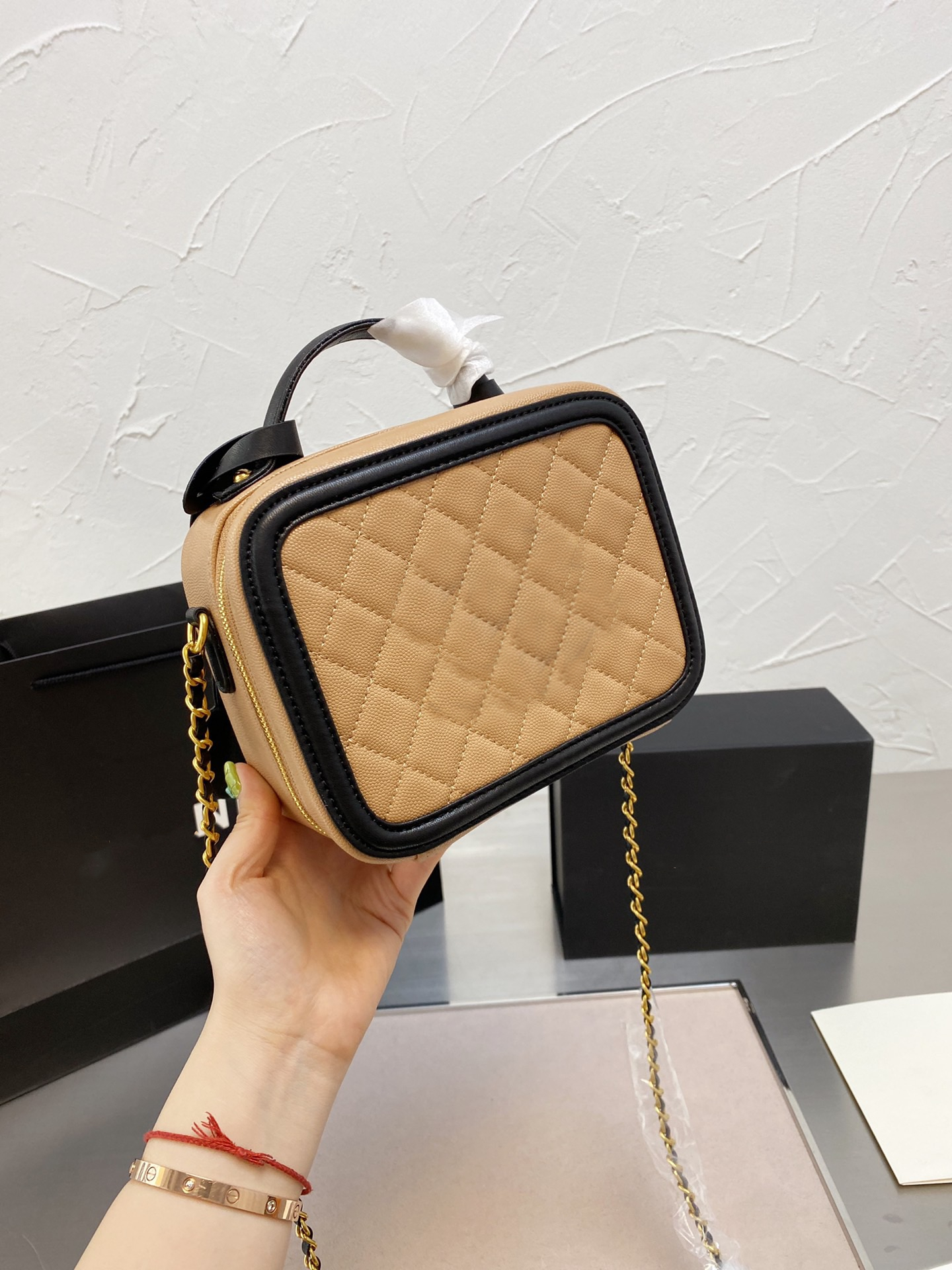 Luxury Designers Bags Handbags Wome Makeup Bag Genuine Leather Shoulder Bag Designer Crossbody Bags Gold Chain Fashion Purses
Luxury Designers Bags Handbags Wome Makeup Bag Genuine Leather Shoulder Bag Designer Crossbody Bags Gold Chain Fashion Purses