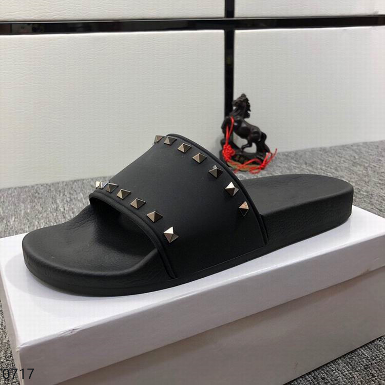 2021 luxury Designer Men Women Slides Ladies Beach Slipper Rivet Stud Slippers Non-slip Mens Casual Spikes Shoes Flat Rubber Sliders With Original Box Euro35-45, 002
2021 luxury Designer Men Women Slides Ladies Beach Slipper Rivet Stud Slippers Non-slip Mens Casual Spikes Shoes Flat Rubber Sliders With Original Box Euro35-45, 002