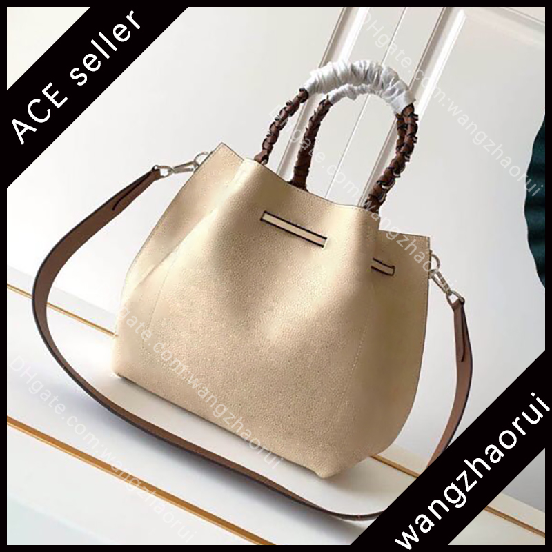 Top quality fashion bag women shoulder handbags lady purse genuine leather handbag classic wallet with box B014, Black
Top quality fashion bag women shoulder handbags lady purse genuine leather handbag classic wallet with box B014, Black