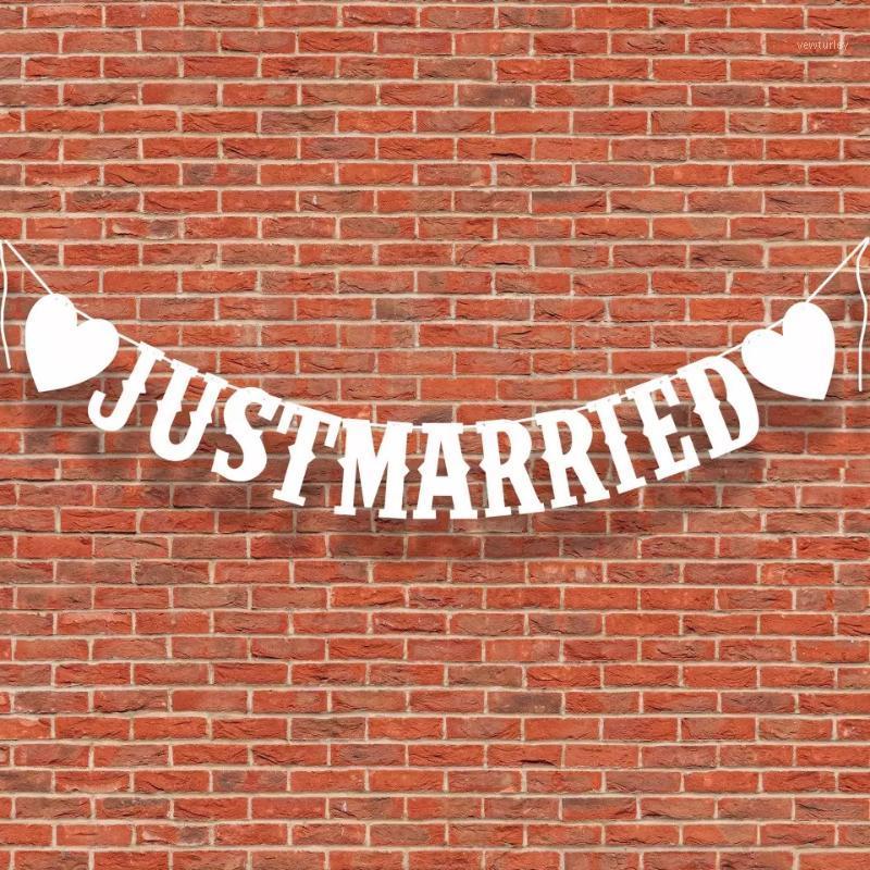 Party Decoration Just Married Banner Flag Wedding Bunting Garland Decor Po Shoot Props Romantic Valentine's Day Event Supplies
Party Decoration Just Married Banner Flag Wedding Bunting Garland Decor Po Shoot Props Romantic Valentine's Day Event Supplies