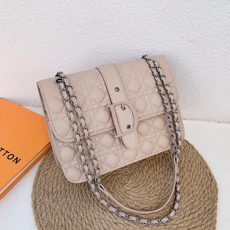 Lingge chain women armpit bag 2021 summer new small square bag fashion one-shoulder messenger bags, Red
Lingge chain women armpit bag 2021 summer new small square bag fashion one-shoulder messenger bags, Red