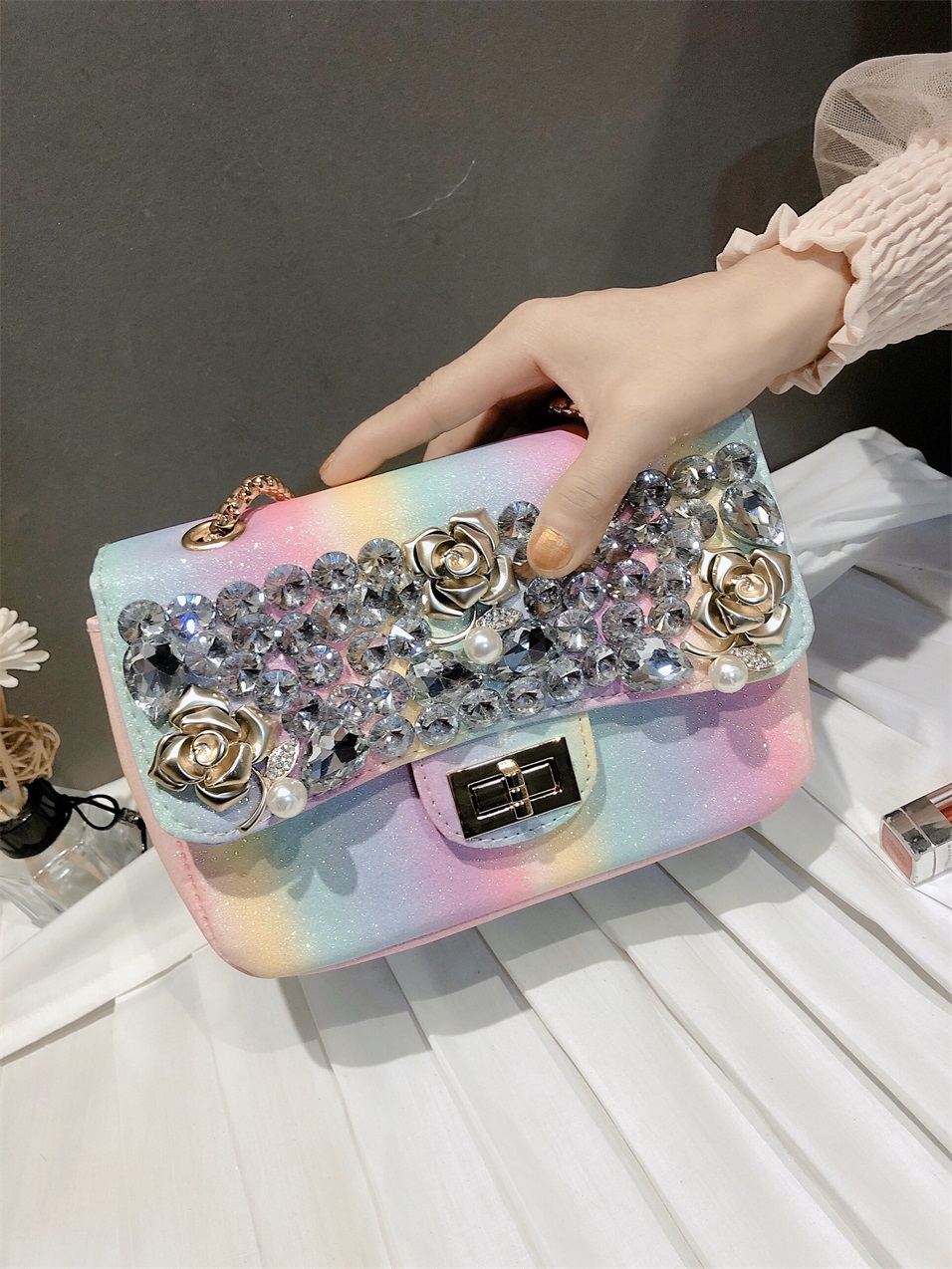 Luxury diamond evening Handbags fashion rhinestone chain bag shoulder crossbody bags ladies purse
Luxury diamond evening Handbags fashion rhinestone chain bag shoulder crossbody bags ladies purse