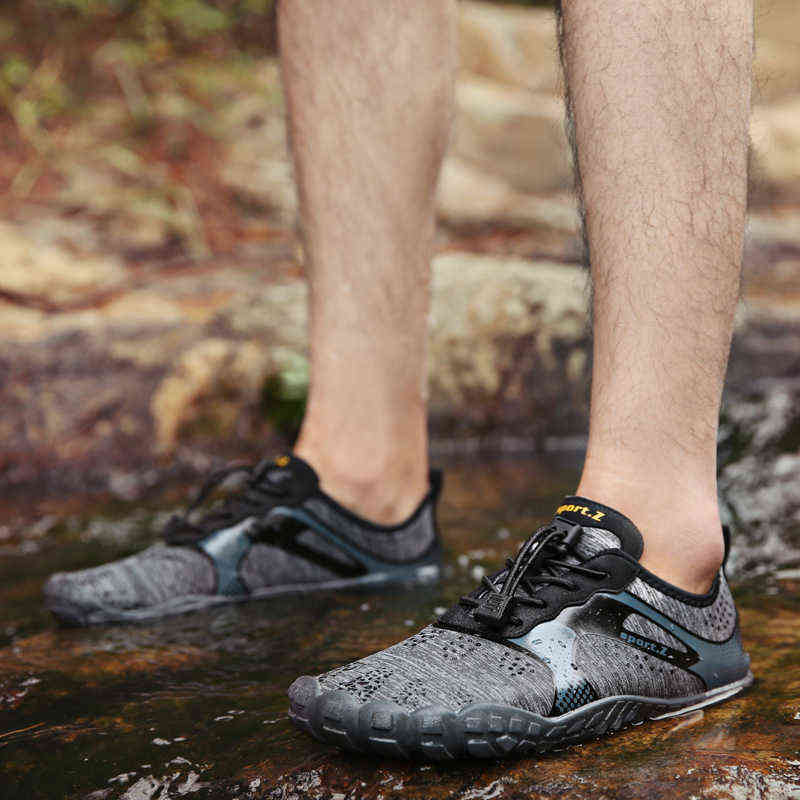 Water Shoes Men Quick Drying Beach Sandals Women Aqua Shoes Summer Breathable Barefoot Socks for Swimming Diving Surfing Wading 211130