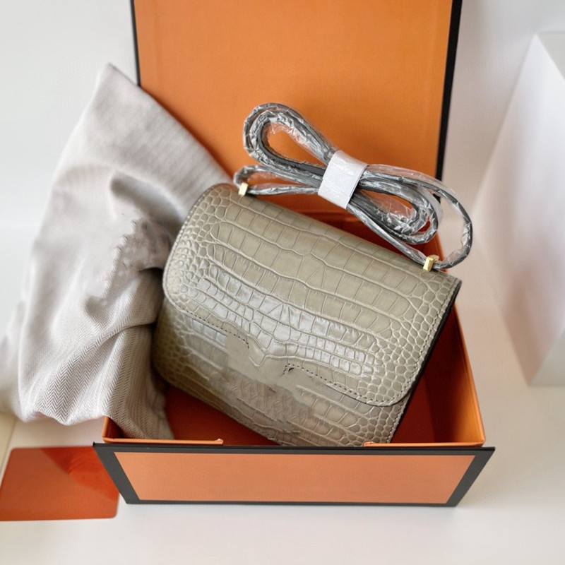 Women Luxurys Designers Bags 2021 fashion lady trend all-match messenger hands Designer Handbag Handbags Totes Crossbody Bag
Women Luxurys Designers Bags 2021 fashion lady trend all-match messenger hands Designer Handbag Handbags Totes Crossbody Bag
