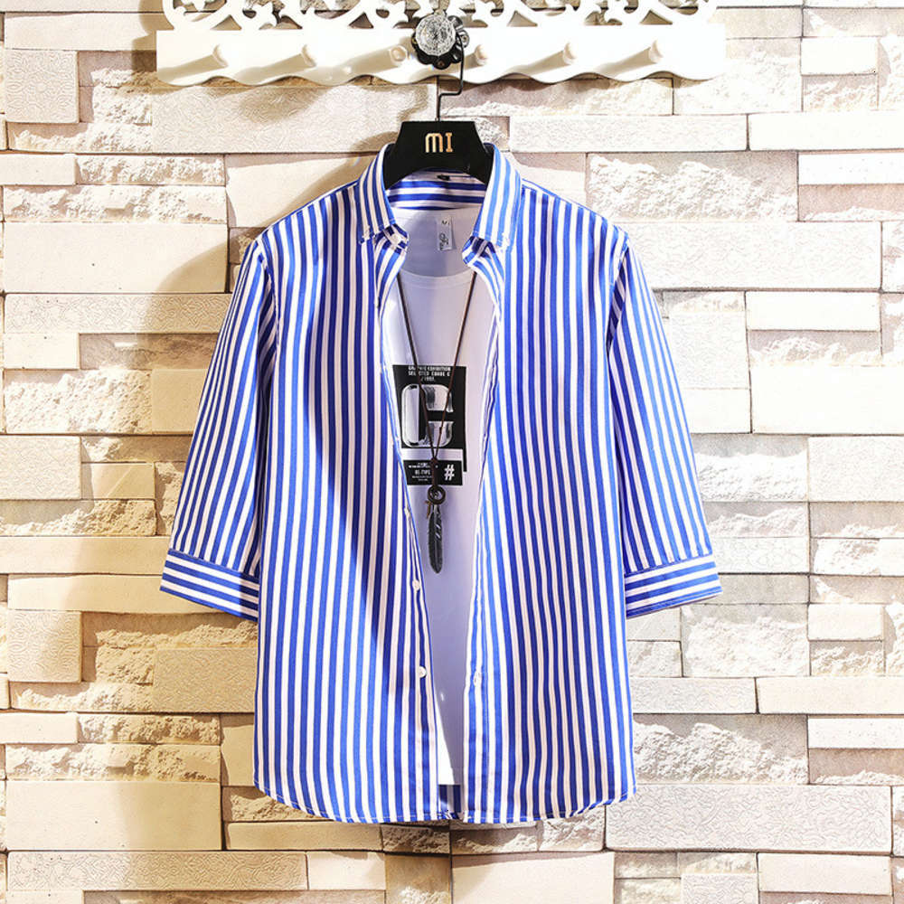 Summer striped Lapel middle sleeve fashion youth Korean slim men's personalized cardigan shirt, White;black
Summer striped Lapel middle sleeve fashion youth Korean slim men's personalized cardigan shirt, White;black