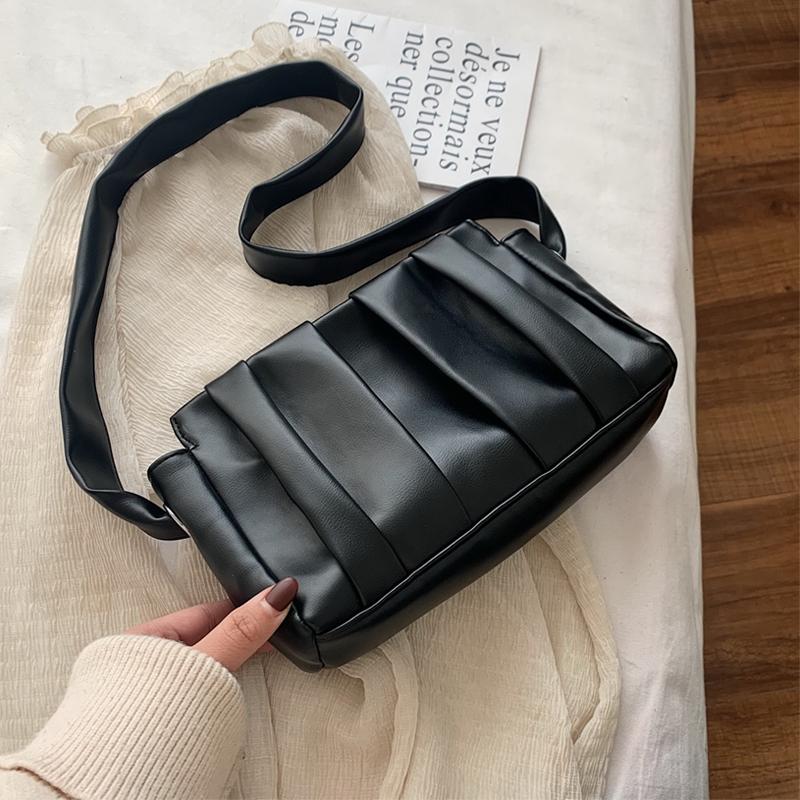 Vintage Square Crossbody Bag 2021 Fashion New High quality PU Leather Women's Designer Handbag Folds Shoulder Messenger Bag, Black
Vintage Square Crossbody Bag 2021 Fashion New High quality PU Leather Women's Designer Handbag Folds Shoulder Messenger Bag, Black