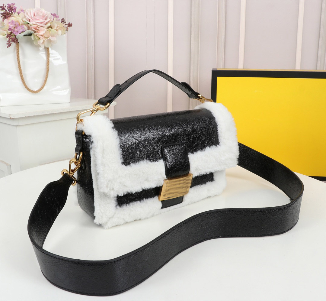 2021 fashionable and beautiful ladies famous shoulder bag leather chain messenger bag fashionable size:26*6*15cm1, Black
2021 fashionable and beautiful ladies famous shoulder bag leather chain messenger bag fashionable size:26*6*15cm1, Black