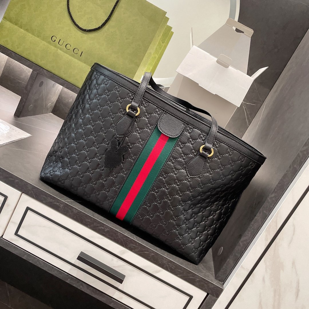 Guuci Luxury Designer top quality Shoulder Bag tote Genuine Leather Shopping Embossing Women's men Crossbody Bags handbags Wallet Handbag GG Purses caviar totes, Carton
Guuci Luxury Designer top quality Shoulder Bag tote Genuine Leather Shopping Embossing Women's men Crossbody Bags handbags Wallet Handbag GG Purses caviar totes, Carton