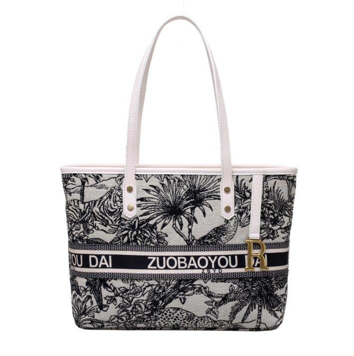 ZY5829# Women Luxurys Designers Bags Crossbody High Quality Handbag Womens Purses Shoulder Shopping Totes Bag, W2
ZY5829# Women Luxurys Designers Bags Crossbody High Quality Handbag Womens Purses Shoulder Shopping Totes Bag, W2