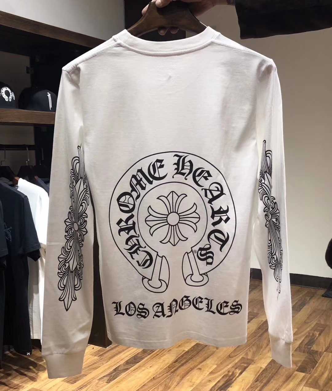 Hearts Chrome Chao brand ch long sleeve t-shirt men's and women's same print loose cotton T-shirt lovers' round neck bottomed, Black
Hearts Chrome Chao brand ch long sleeve t-shirt men's and women's same print loose cotton T-shirt lovers' round neck bottomed, Black