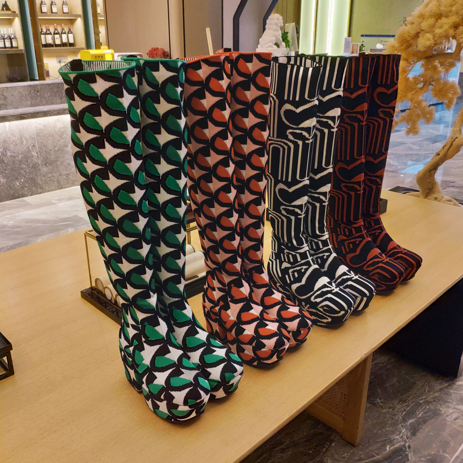 2021 Women Jacquard Knit Platform Knee Boots Fashion Woman Woolen Water Platforms Boot Top Designer Ladies Thick Rubber Sole Winter Booted
2021 Women Jacquard Knit Platform Knee Boots Fashion Woman Woolen Water Platforms Boot Top Designer Ladies Thick Rubber Sole Winter Booted