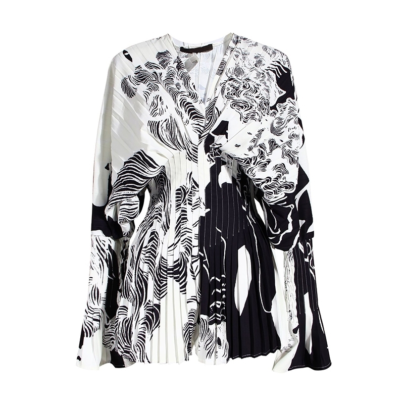 TWOTWINSTYLE Causal Blouses For Female V Neck Flare Long Sleeve High Wiast Pleated Women Shirts Clothes Fashion Summer Tide 210225