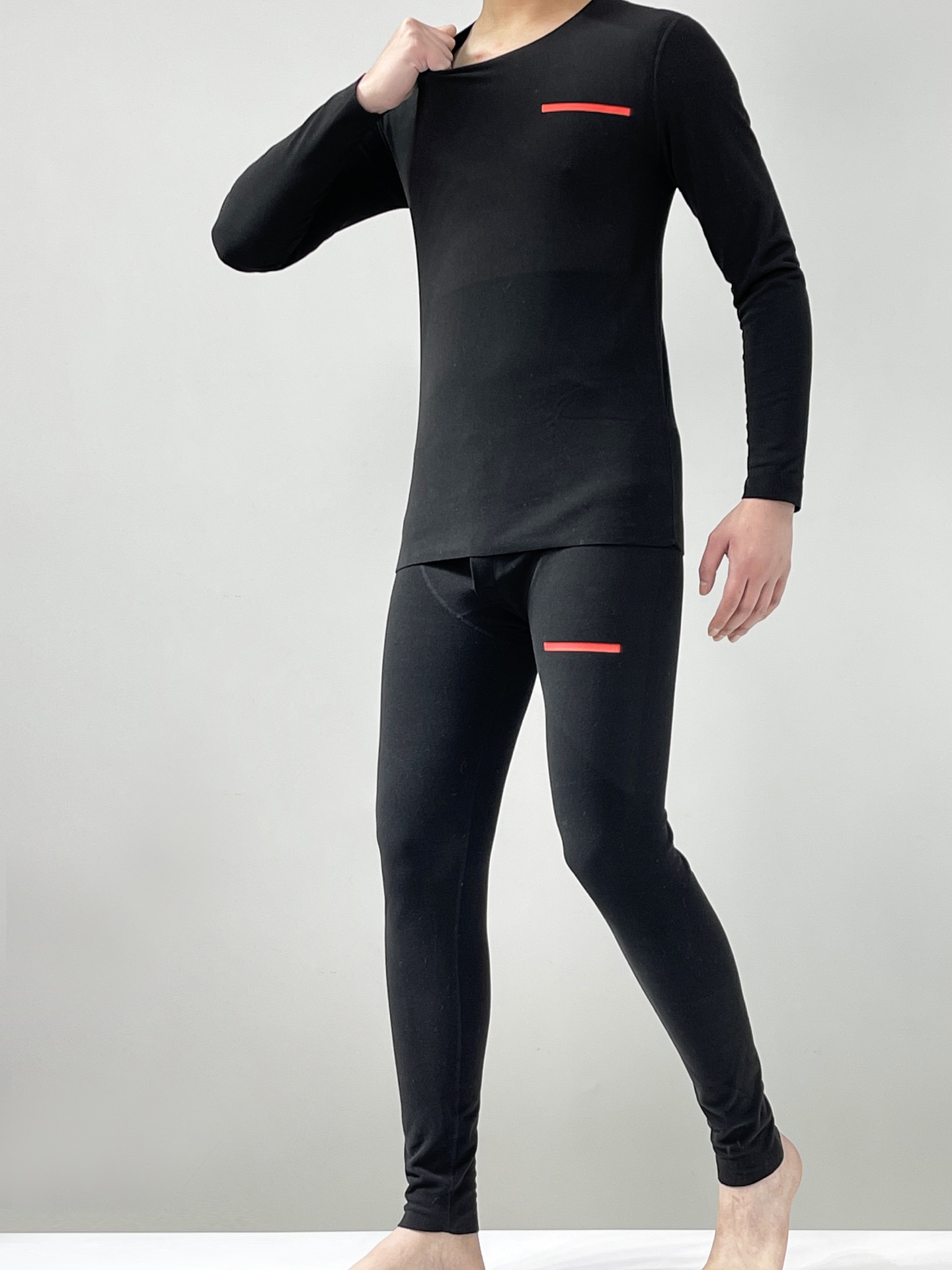 22ss pants and shirt men Tracksuits casual sleep thermal underwear short Importe woven fabric delicate Ribbed cuffs Complete set of double-sided cashmere suit, Black
22ss pants and shirt men Tracksuits casual sleep thermal underwear short Importe woven fabric delicate Ribbed cuffs Complete set of double-sided cashmere suit, Black