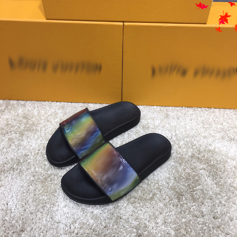 2021 Slipper Designer Slide Summer sandals Fashion Men Beach Indoor Flat Flip Flops Leather luxurys Shoes mens Slippers with box Size 39-45 -H148, Black 
2021 Slipper Designer Slide Summer sandals Fashion Men Beach Indoor Flat Flip Flops Leather luxurys Shoes mens Slippers with box Size 39-45 -H148, Black