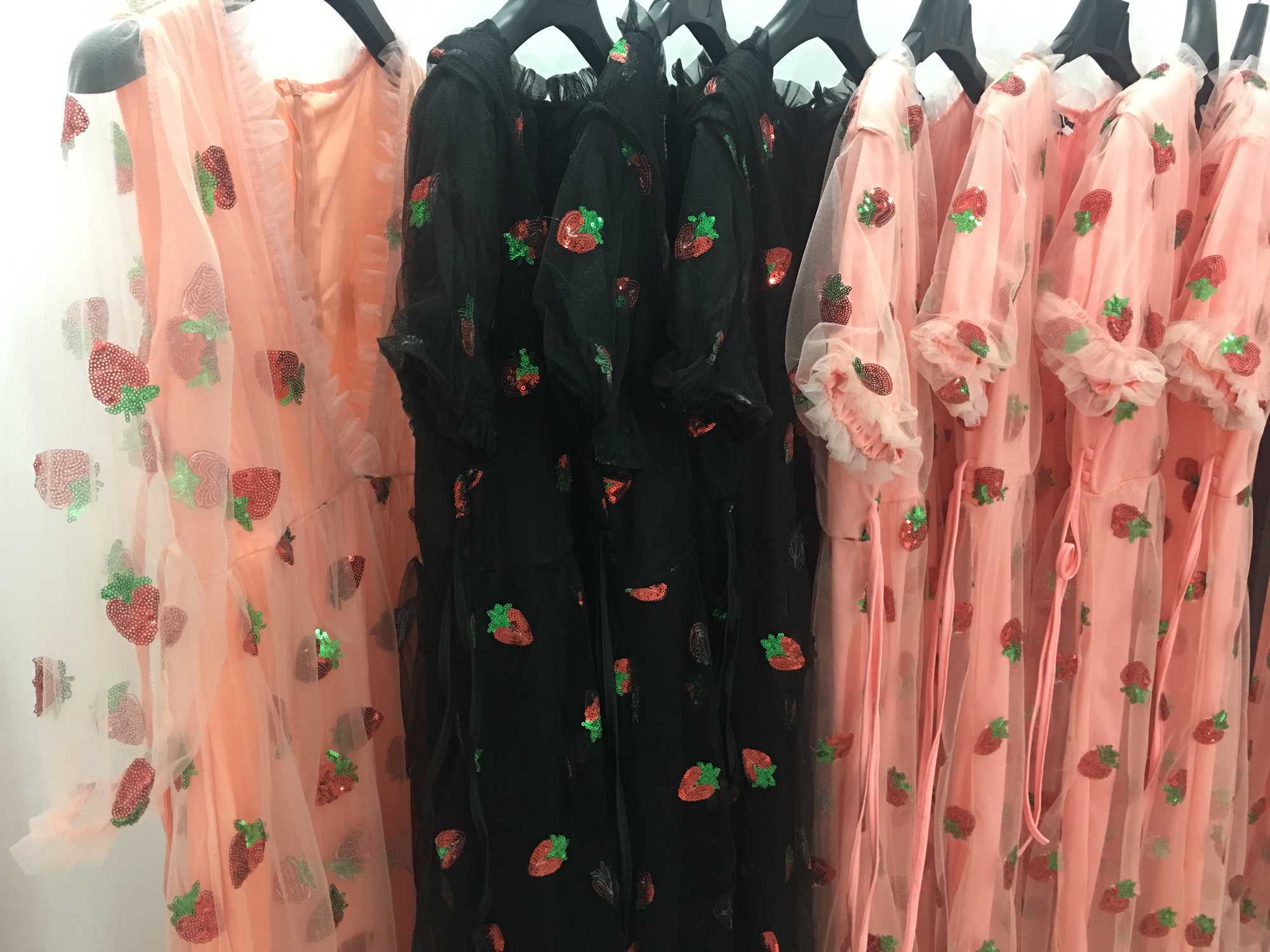 Plus size 5XL Women Black Pink Strawberry Sequined Dress v-neck Sweet Elegant Evening Party Formal Classy Maxi 210623