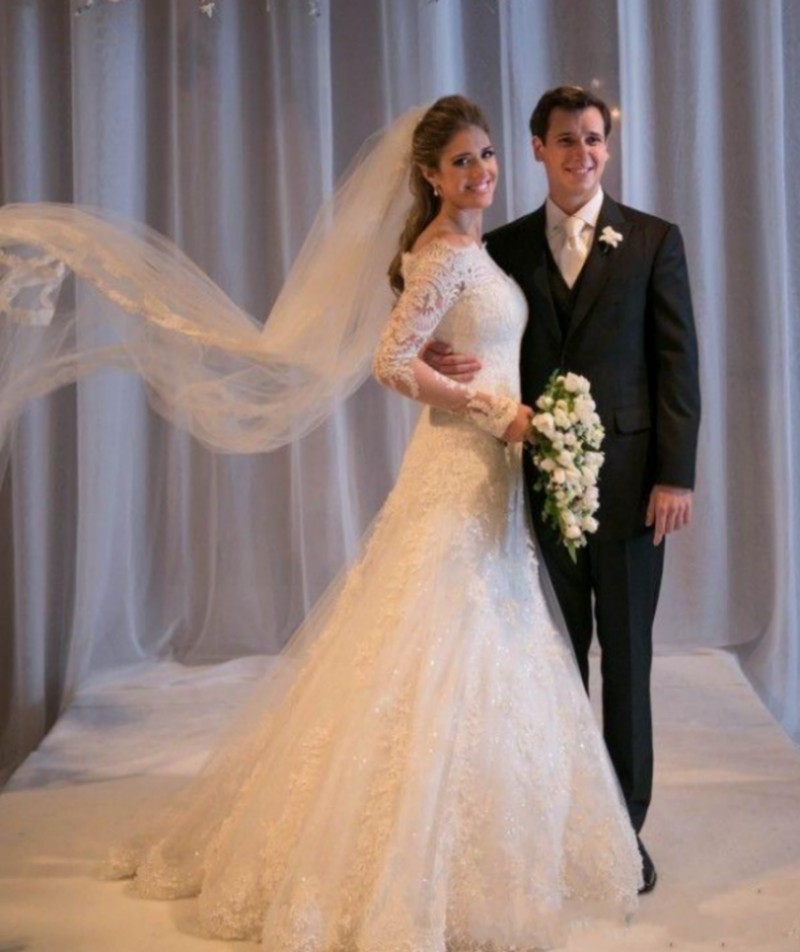 Bridal Gowns Modest Off Shoulder Long Sleeves Lace A Line Wedding Dresses Back Zipper with Covered Button Custom Made 2022 Vestido de Novia Robe Marie