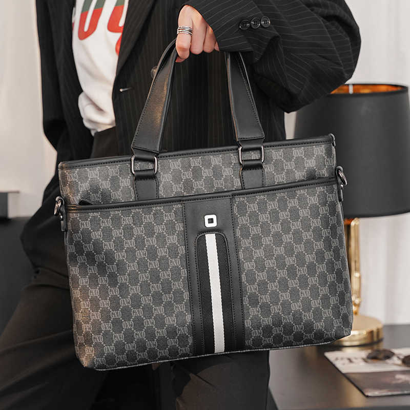 Luxury Designer Handbags for Men Business Briefcase Documents 14" Laptop Bag Fashion Casual Male Travel Shoulder Crossbody Bag 211011, Gxd black
Luxury Designer Handbags for Men Business Briefcase Documents 14" Laptop Bag Fashion Casual Male Travel Shoulder Crossbody Bag 211011, Gxd black