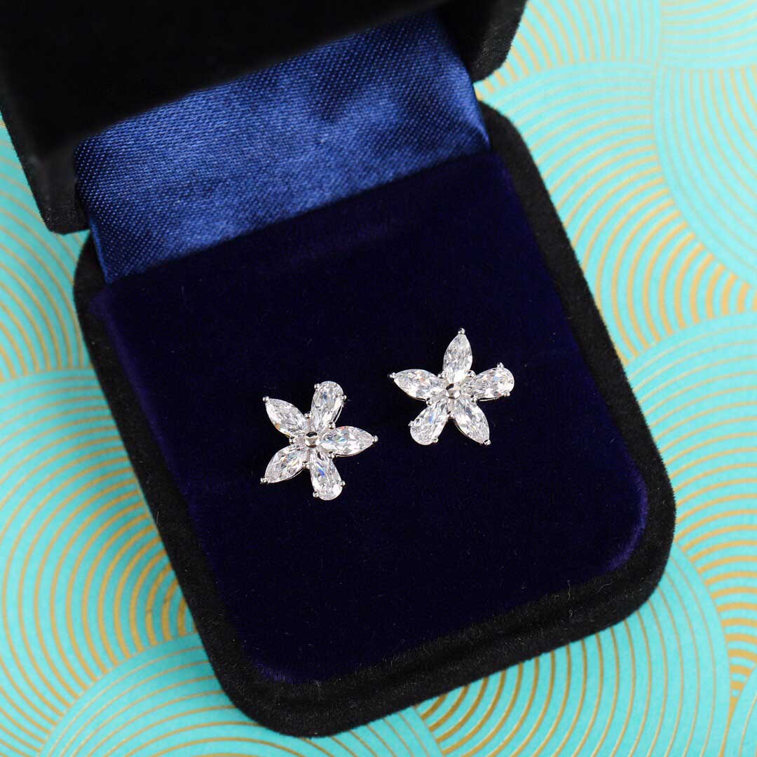 S925 silver stud earring star shape with sparkly diamond and pendant necklace for women wedding jewelry gift have box stamp PS4841
S925 silver stud earring star shape with sparkly diamond and pendant necklace for women wedding jewelry gift have box stamp PS4841