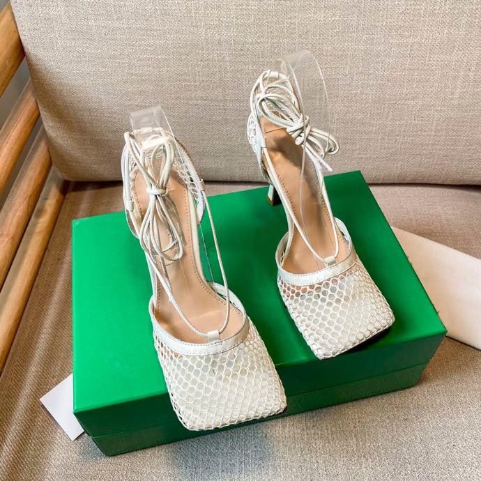 Top designer Luxurys woman wedding office party Pumps shoe Women high heel dress shoes fashion ladies mesh square toe sandals with box, Black
Top designer Luxurys woman wedding office party Pumps shoe Women high heel dress shoes fashion ladies mesh square toe sandals with box, Black