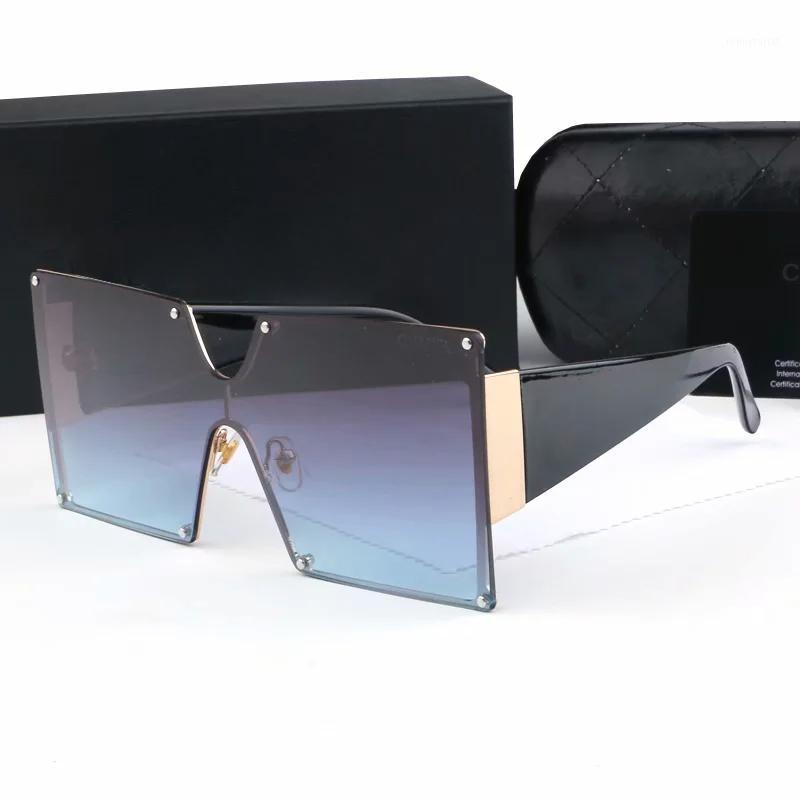 Sunglasses Luxury Oversized Women Big Frame Square Glasses Gradient Color Fashion Shopping Mirror Gafas De Sol Occhiali Da Sole
Sunglasses Luxury Oversized Women Big Frame Square Glasses Gradient Color Fashion Shopping Mirror Gafas De Sol Occhiali Da Sole