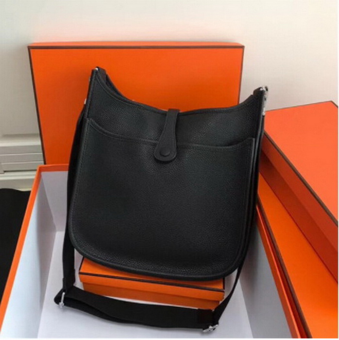 Women Designer Brand Fashion Shoulder Bag Luxury Solid Color Genuine Leather Crossbody Bag Ladies Classic Medium Purse New 2021, Grey
Women Designer Brand Fashion Shoulder Bag Luxury Solid Color Genuine Leather Crossbody Bag Ladies Classic Medium Purse New 2021, Grey