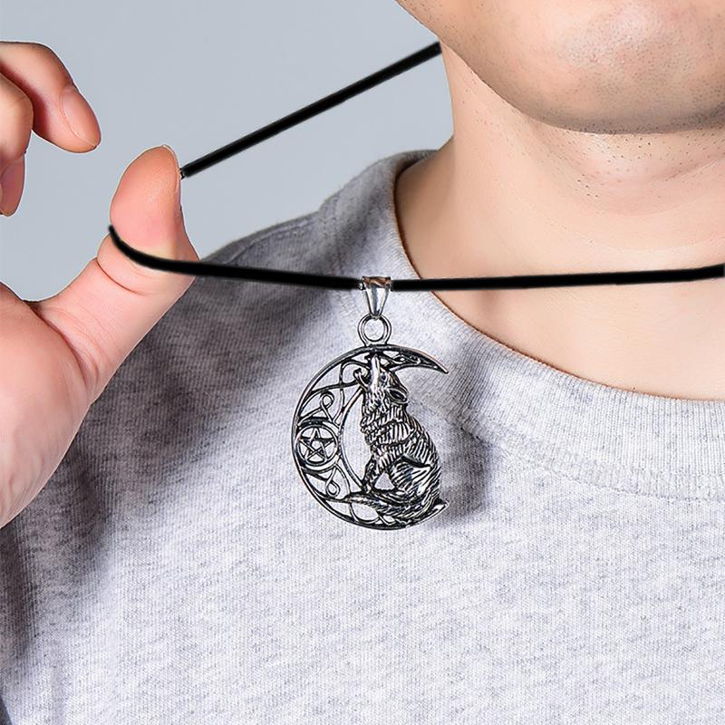 Chokers 2021 Vintage Personality Wolf Necklace On The Moon Pendant For Men Charming Chain Jewelry Accessories Colar Masculino
Chokers 2021 Vintage Personality Wolf Necklace On The Moon Pendant For Men Charming Chain Jewelry Accessories Colar Masculino
